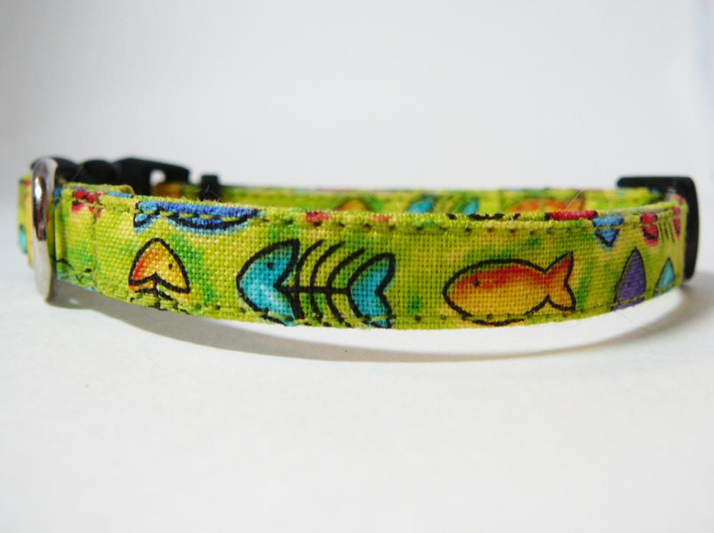If Wishes Were Fishes (green) - Cute Cat Or Kitten Collar With Colorful Fish Motif